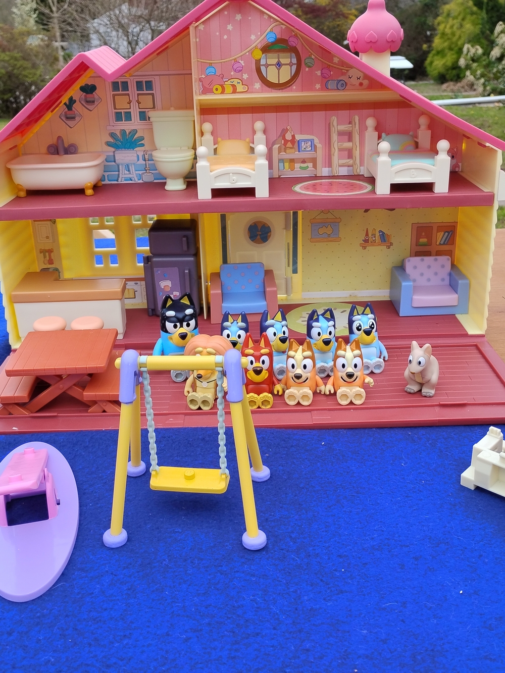 Bluey House Playset With Furniture, Bluey Character Figures And Accessories
